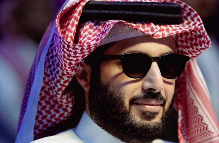 تركي آل الشيخ يثير الجدل برسالة وجهها لـ “الجماعة إياها” قبيل انطلاق نزال ويمبلي
