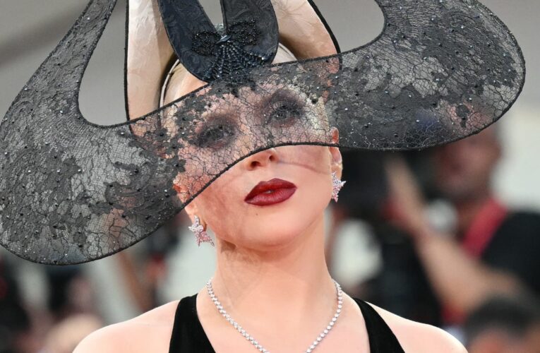 ليدي غاغا تعلن عن ألبوم “هارلي كوين” المصاحب لفيلم Joker: Folie à Deux