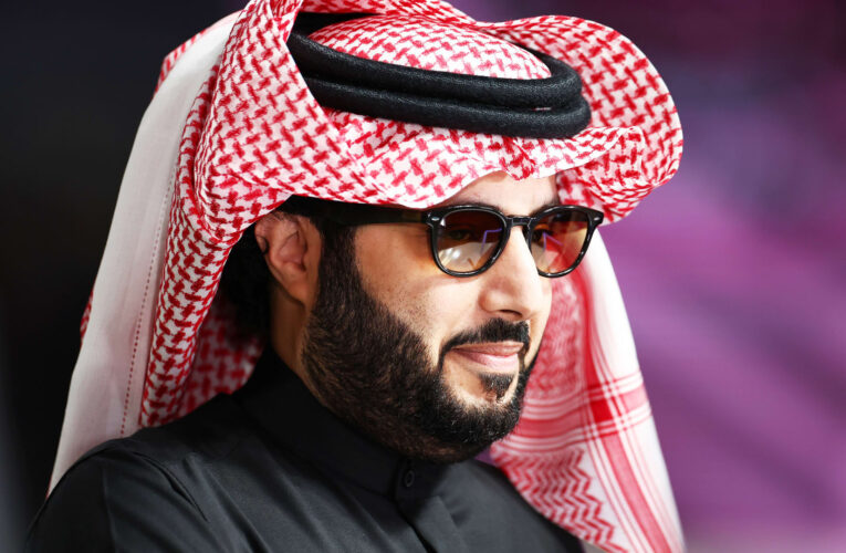 السعودية.. هذا ما فعله تركي آل الشيخ مع جمهور الزمالك على هامش نهائي السوبر الإفريقي