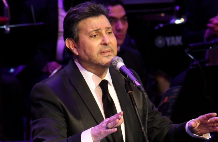 هاني شاكر يتوجه برسالة لجمهوره في أمريكا بسبب الظروف الراهنة