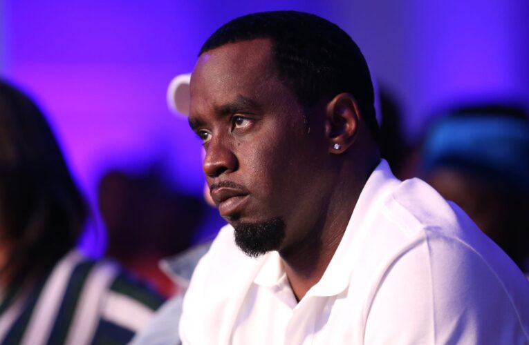 أكثر من 100 رجل وامرأة يعتزمون رفع دعاوى جديدة ضد شون كومز