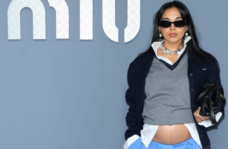 سلمى أبو ضيف توجه رسالة حازمة للمتنمرين على صور حملها