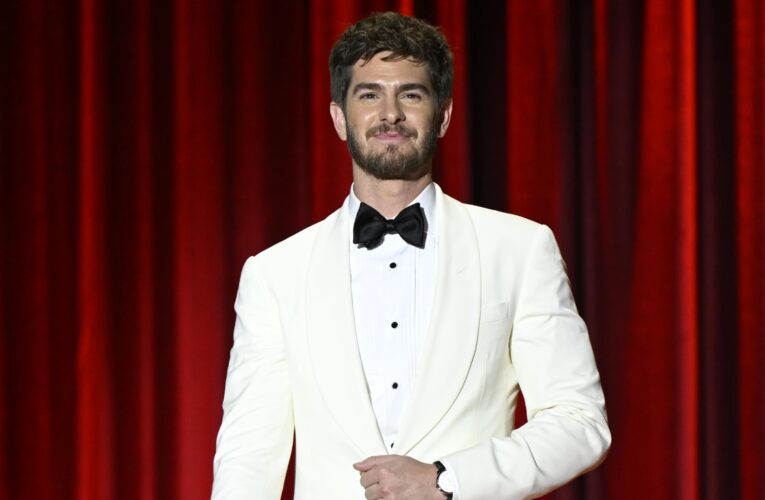 هل سيعود لأداء دور “سبايدر مان”؟ أندرو غارفيلد يجيب