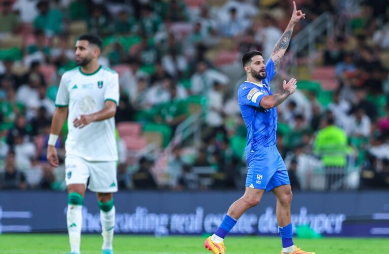 موعد مباراة الهلال والأهلي.. برأيك من سيفوز في الكلاسيكو السعودي؟