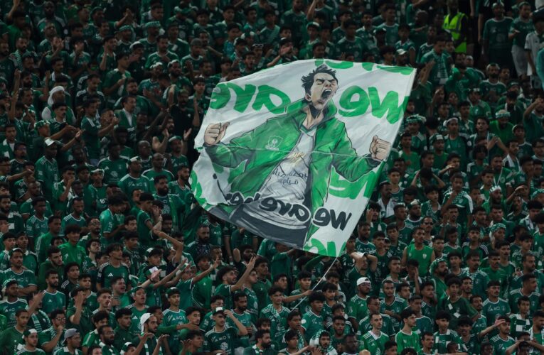 بعد غضب جمهور الأهلي السعودي بسبب جملة.. فهد العتيبي يوجه رسالة للصانبي