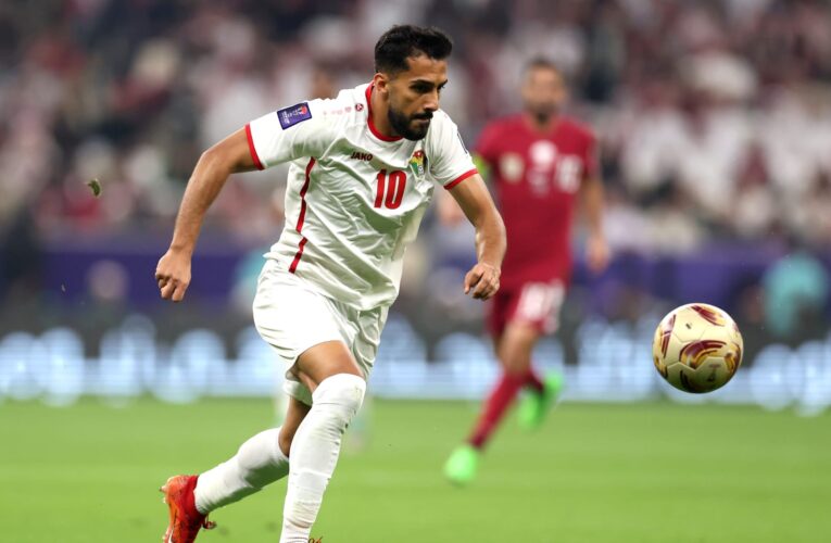 موسى التعمري يغادر معسكر منتخب الأردن ويتوجه نحو فرنسا.. ما السبب؟