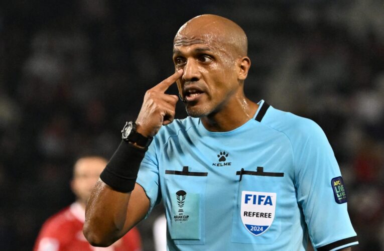 أدان “التهديد والوعيد”.. بيان من الاتحاد العُماني بعد مهاجمة جماهير منتخب إندونيسيا للحكم أحمد الكاف