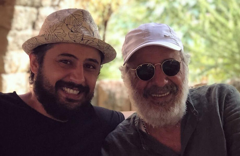 أيمن زيدان يشعل مواقع التواصل برقصه فرحاً بزفاف ابنه حازم