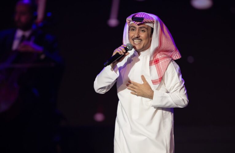 جواد العلي يعود إلى مسارح السعودية بعد غياب طويل.. افتتح حفلات موسم الرياض