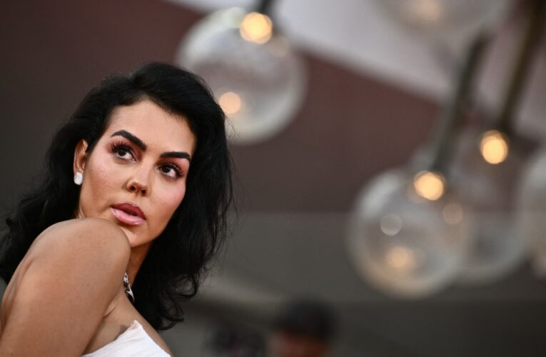 شريكة رونالدو جورجينا رودريغيز تكشف عن تعرضها لأزمة صحية