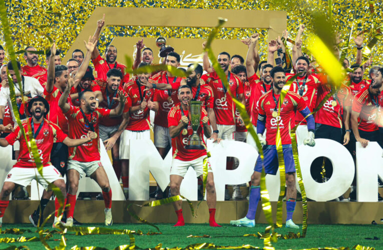مصر.. علاء مبارك يعلق على فوز الأهلي بالسوبر المصري أمام الزمالك في الإمارات