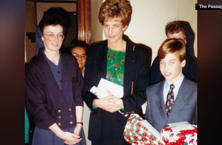 شاهد.. فيلم وثائقي جديد يعرض صورًا لم تُنشر من قبل للأمير ويليام مع والدته