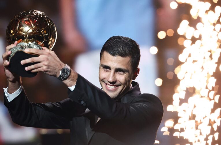 رودري يفوز بجائزة الكرة الذهبية لعام 2024
