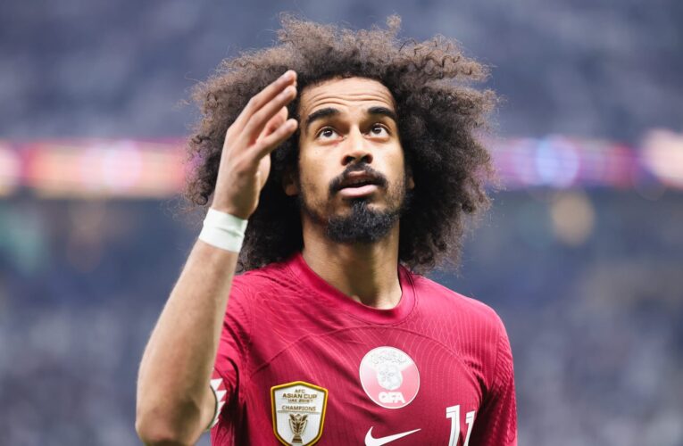 للمرة الثانية.. القطري أكرم عفيف يفوز بجائزة أفضل لاعب في آسيا