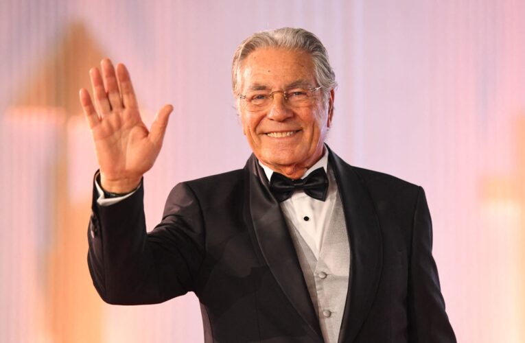 رحيل مصطفى فهمي عن عمر 82 عامًا بعد فشل محاولة إنقاذ حياته