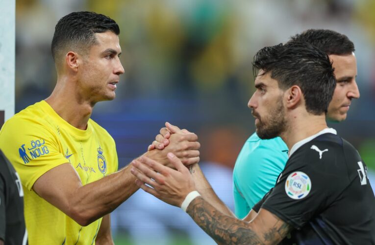 النصر والهلال.. رونالدو على موعد مع “المصالحة” و”الزعيم” قد يُعمق الجراح