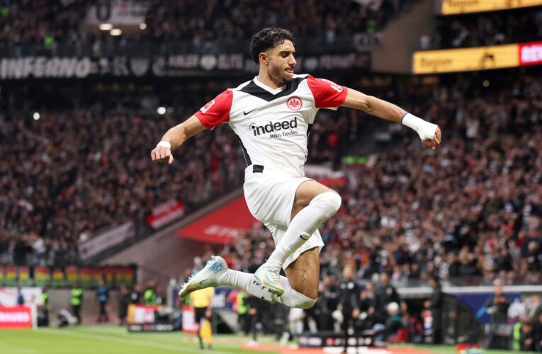 لا يتوقف عن التسجيل.. عمر مرموش يدخل تاريخ آينتراخت فرانكفورت برقم قياسي