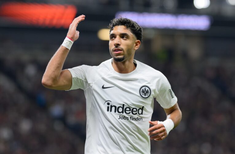 جائزة جديدة للمصري عمر مرموش مع آينتراخت فرانكفورت