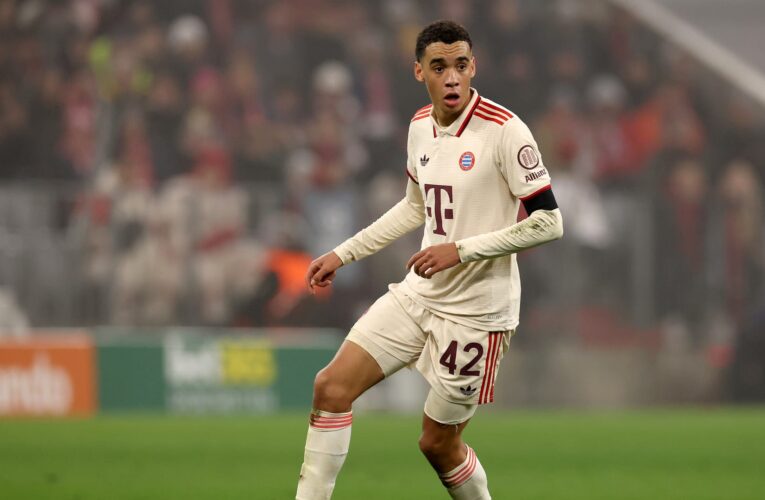 بهذه الطريقة.. جمال موسيالا يسجّل هدفًا مذهلاً في الدوري الألماني