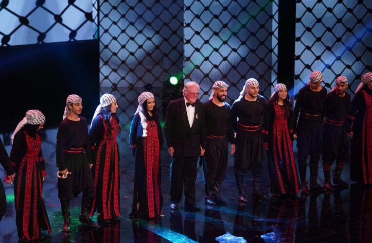 حسين فهمي وفنانون مصريون يردون على جدلية انعقاد مهرجان القاهرة وسط ما يجري في غزة ولبنان