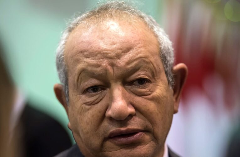 نجيب ساويرس يثير تفاعلا بسؤال حول كيفية بناء قاعدة مشجعين لنادي زد