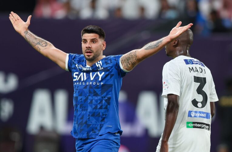 بعد تلقي الهلال الخسارة الأولى.. كيف أصبح ترتيب الدوري السعودي للمحترفين؟