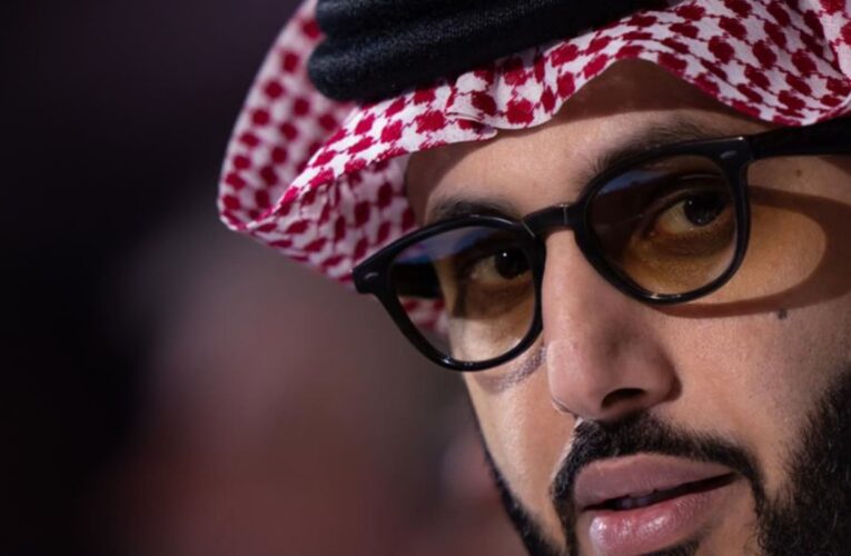 تركي آل الشيخ يتحدث عن “صعود نجم جديد في سماء الأغنية السعودية”