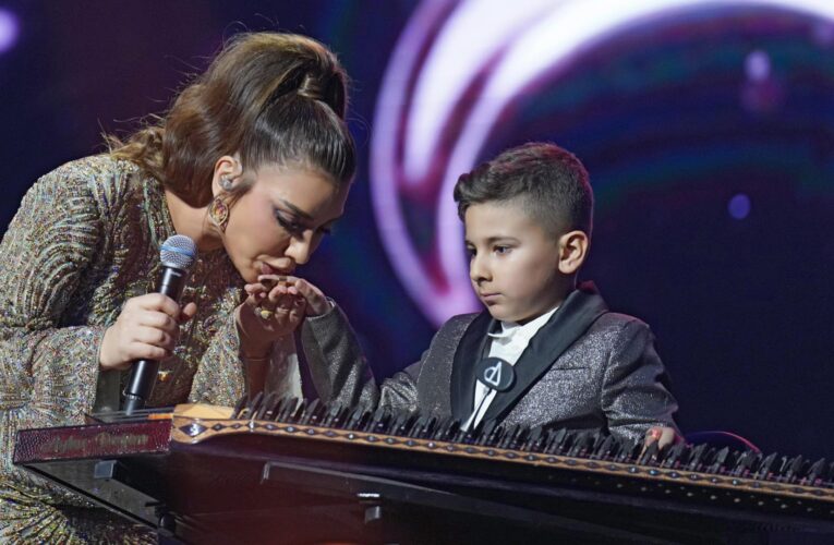 أصالة تقدم “الطفل المعجزة” ايتاش في حفلها بالكويت