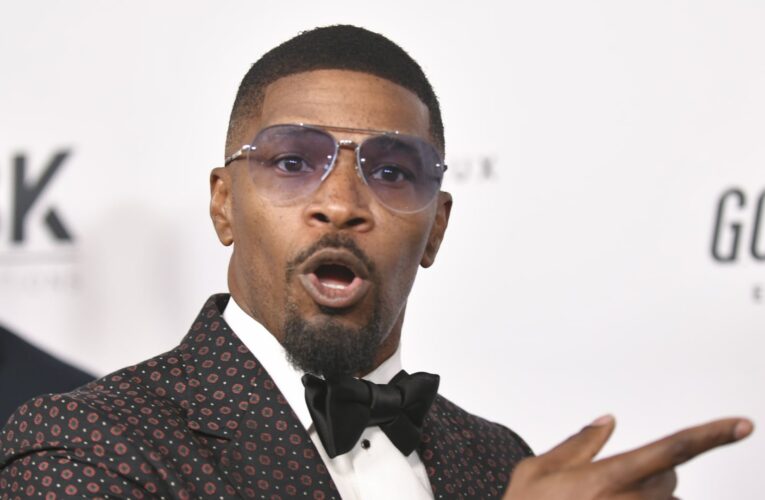 جيمي فوكس يوضح تفاصيل أزمته الصحية في عرض خاص على نتفلكس