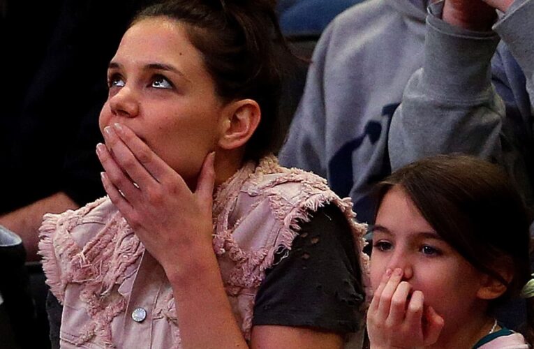 هل أصبحت سوري ابنة توم كروز مليونيرة؟ والدتها توضح