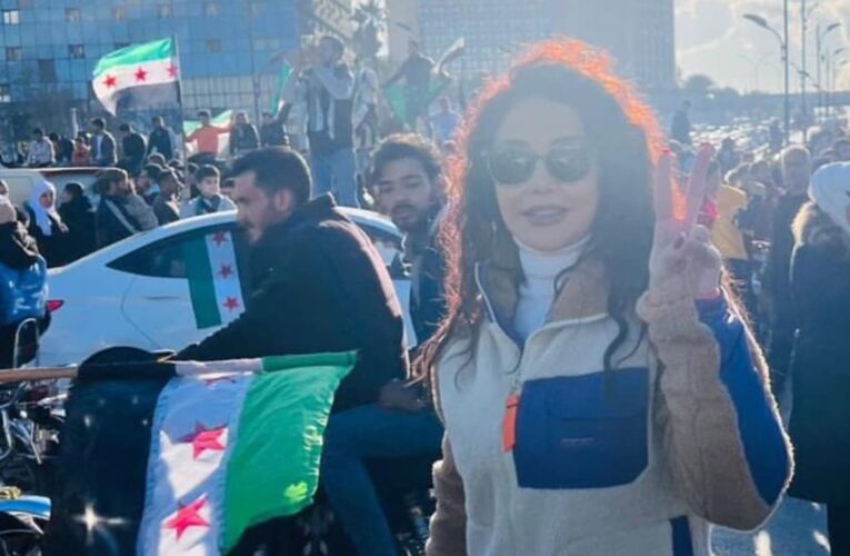 كاريس بشار من ساحة الأمويين في دمشق: “حرية للأبد”