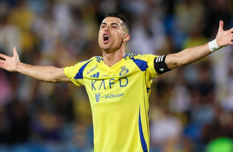 هل تواجد رونالدو في تشكيل أفضل 11 لاعبًا خلال عام 2024؟