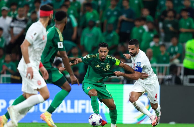 أمير سعودي يعلّق على خسارة منتخب بلاده أمام البحرين في خليجي 26