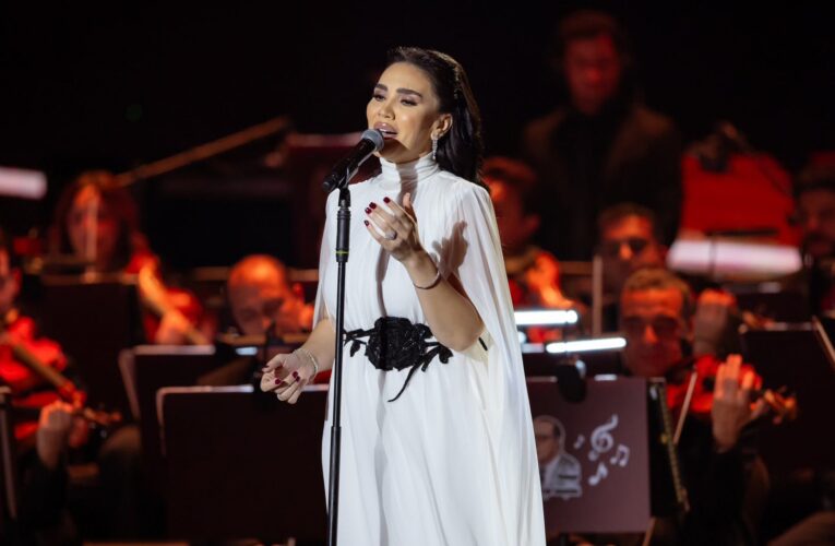 مي فاروق ومحمد العمروسي يدخلان القفص الذهبي.. الفيديو الأول من زفافهما