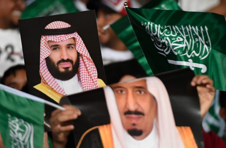 رسالة من العاهل السعودي ومحمد بن سلمان إلى ملك البحرين بعد فوز منتخب بلاده بلقب خليجي 26