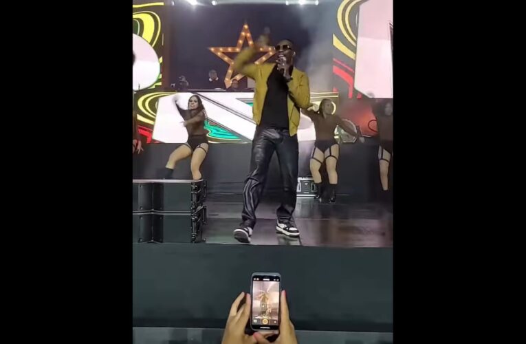 مصر.. سقوط محمد رمضان من على المسرح.. ما حقيقة الفيديو المتداول؟