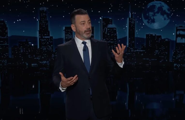 انتقد ترامب.. جيمي كيميل يبكي في إطلالته الأولى بعد حرائق لوس أنجلوس