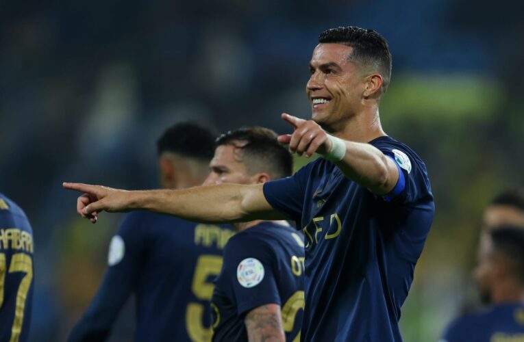 لقطة بين رونالدو وزميله خلال مباراة النصر والخليج تشعل تفاعلاً