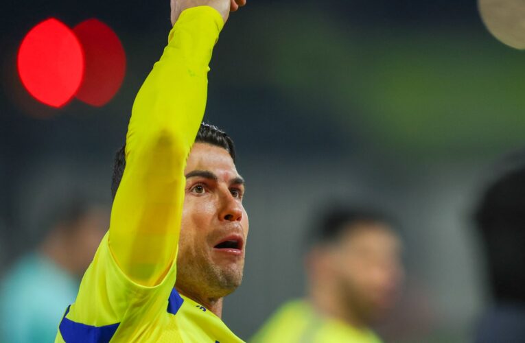 بعد أن وصف نفسه باللاعب الأفضل.. مدرب ميسي يرد على تصريح رونالدو