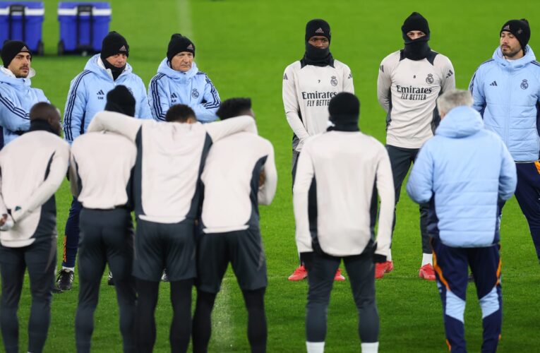لاعبو ريال مدريد يُثيرون تفاعلاً بعد تجنبهم المرور فوق شعار مانشستر سيتي