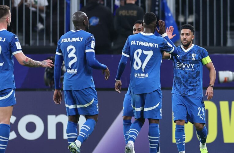 السعودية.. هذا ما فعله لاعبو الهلال بعد التعثر أمام الرياض