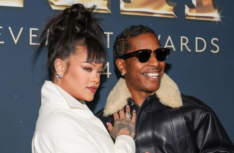 ألقى بنفسه بين ذراعيها في المحكمة.. ريانا تعبر عن سعادتها بتبرئة شريكها آيساب روكي