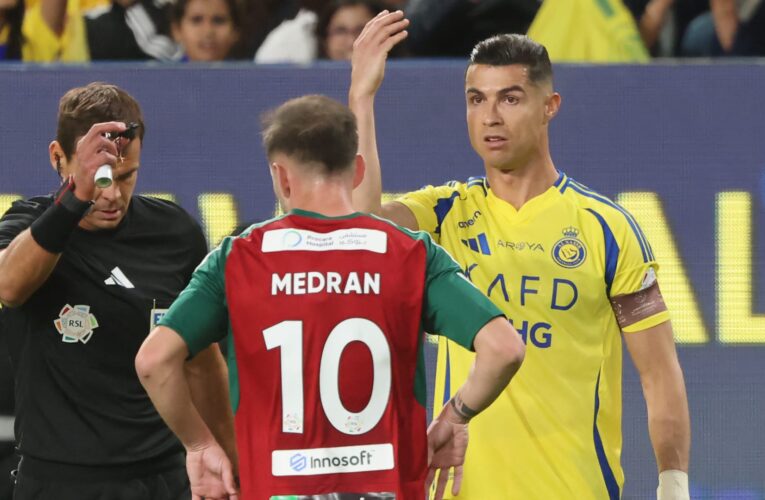 تصرف “غير متوقع” من رونالدو خلال مباراة النصر والاتفاق