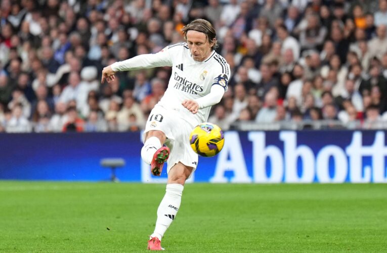 بمرمى جيرونا.. مودريتش يسجل واحدًا من أروع أهدافه في مسيرته