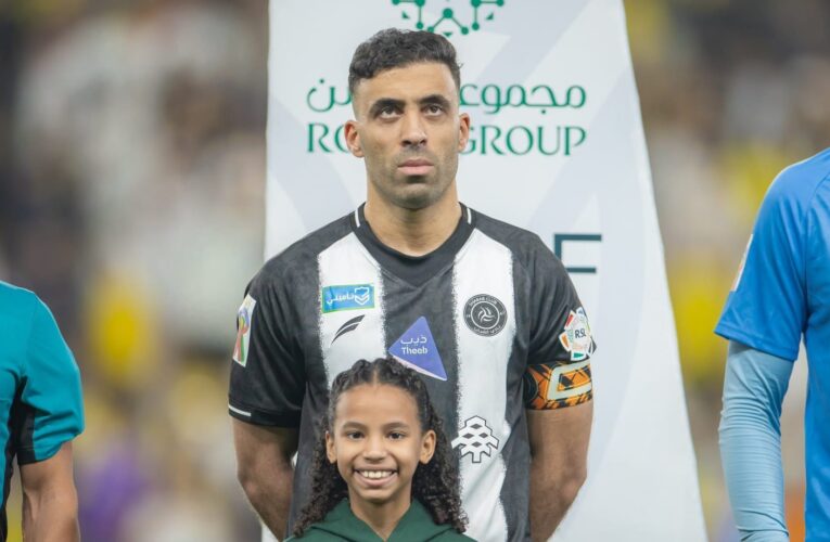 الدوري السعودي.. لقطة بين حمد الله وجماهير النصر تثير جدلاً