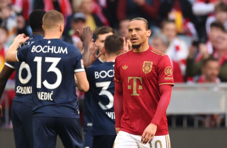 لاعب بايرن ميونخ يثير جدلاً.. هذا ما فعله مع حكم في الدوري الألماني