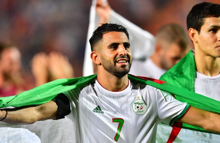 رياض محرز يصل للمباراة الدولية رقم 100 مع منتخب الجزائر.. ماذا قدم خلالها؟
