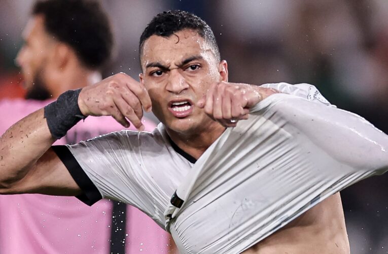 هل أساء مصطفى محمد لحسام حسن بعد استبداله بمباراة مصر وسيراليون؟ اللاعب يوضّح