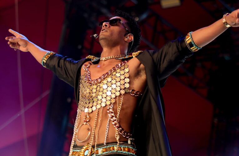 محمد رمضان يؤدي في “كوتشيلا” ويثير الجدل مجددا بإطلالته