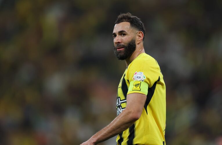 الدوري السعودي.. مقارنة بين أرقام بنزيما في الموسم الماضي والحالي